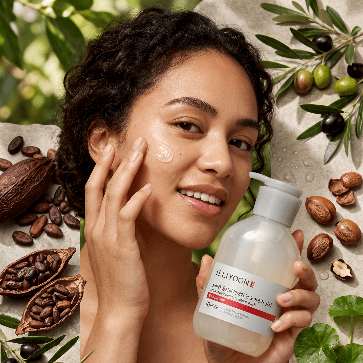 ILLIYOON Ultra Repair Deep Moisture Wash, in a large 500ml pump bottle for dry-skin hydration.