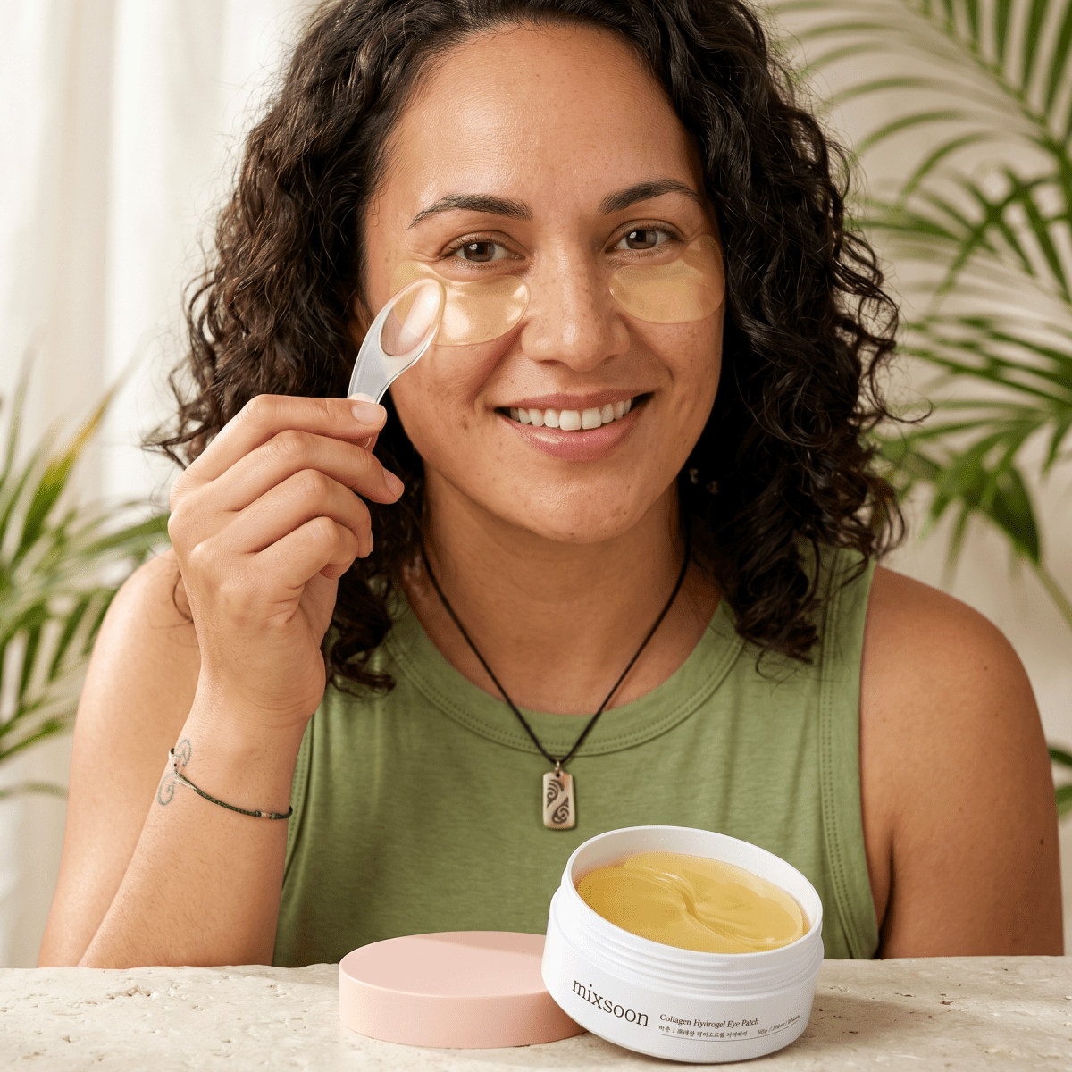 Mixsoon Collagen Hydrogel Eye Patch 84g | Under Eye Patch NZ | AmiGlow - AmiGlow