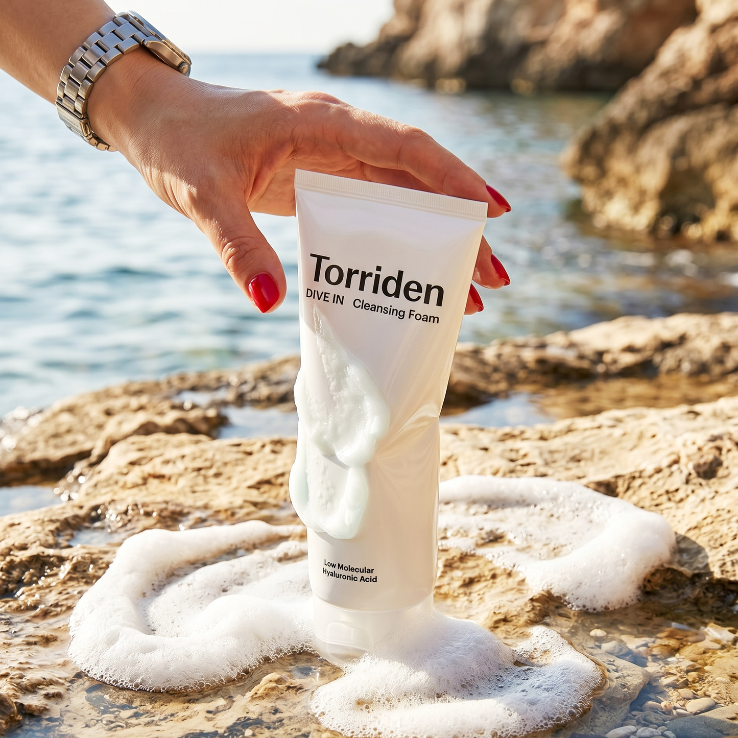 Torriden DIVE-IN Low Molecular Hyaluronic Acid Cleansing Foam 150ml | AmiGlow NZ